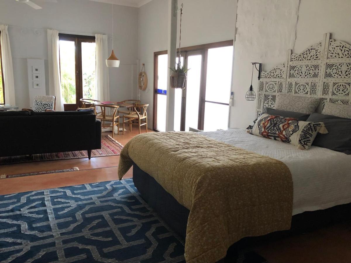 ספפייר ביץ' Shorebreak Studio Apartments מראה חיצוני תמונה