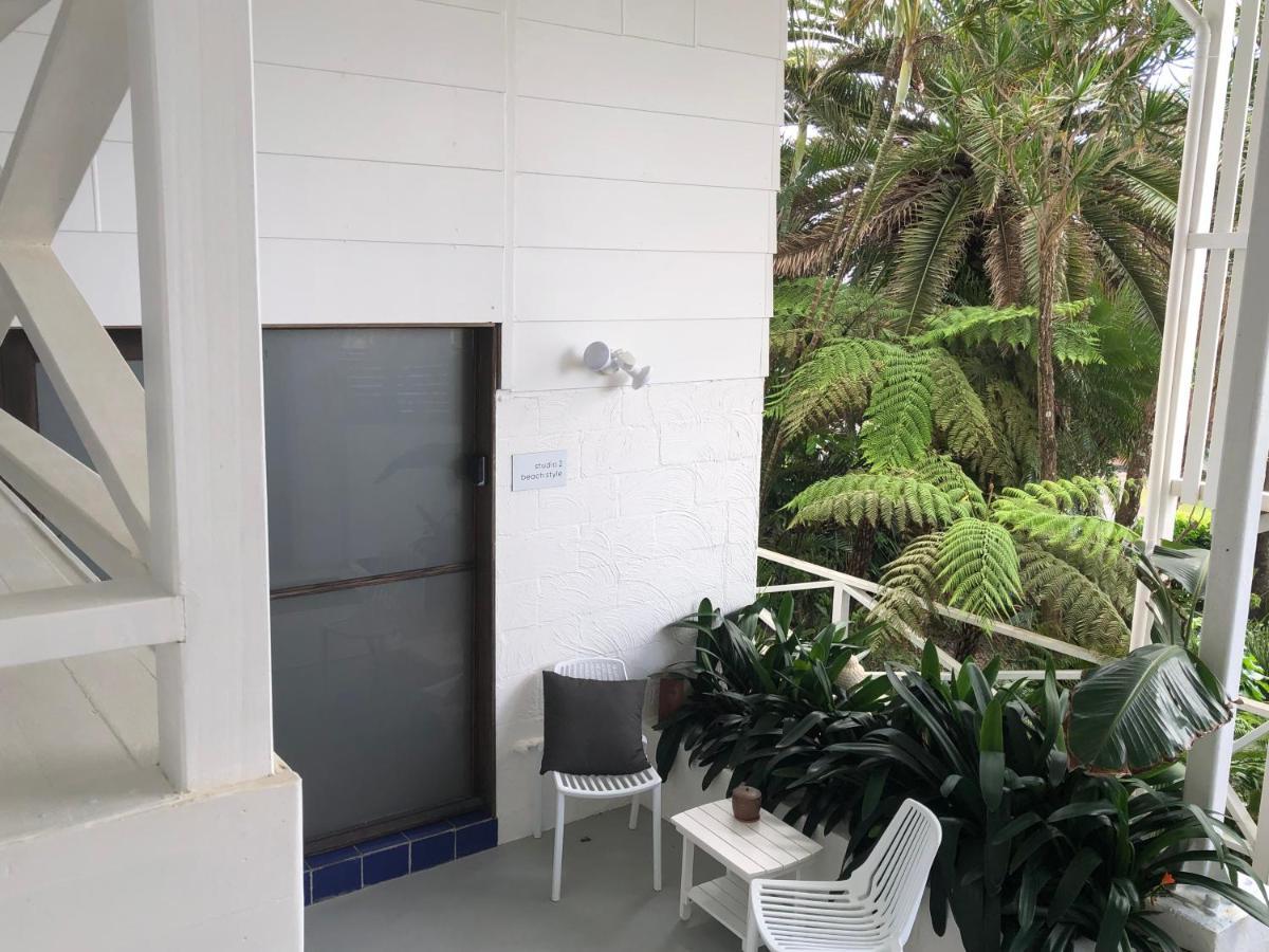 ספפייר ביץ' Shorebreak Studio Apartments מראה חיצוני תמונה
